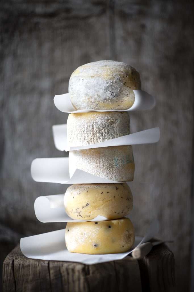 Formaggio fatto in casa al Brite de Larieto-malghe e pascoli a Cortina d'Ampezzo
