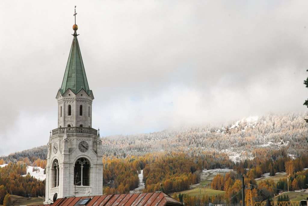 Il paese di Cortina d'Ampezzo_Campanile di Cortina