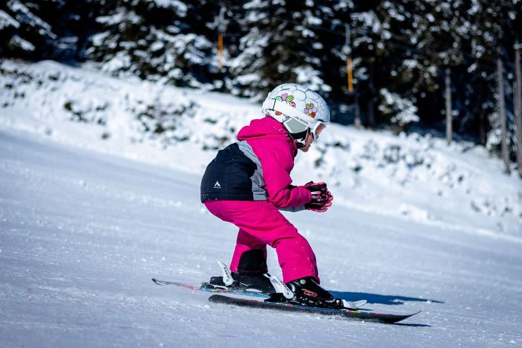 Bambino che impara a sciare a Cortina d'Ampezzo_family_Cortinadampezzo.it