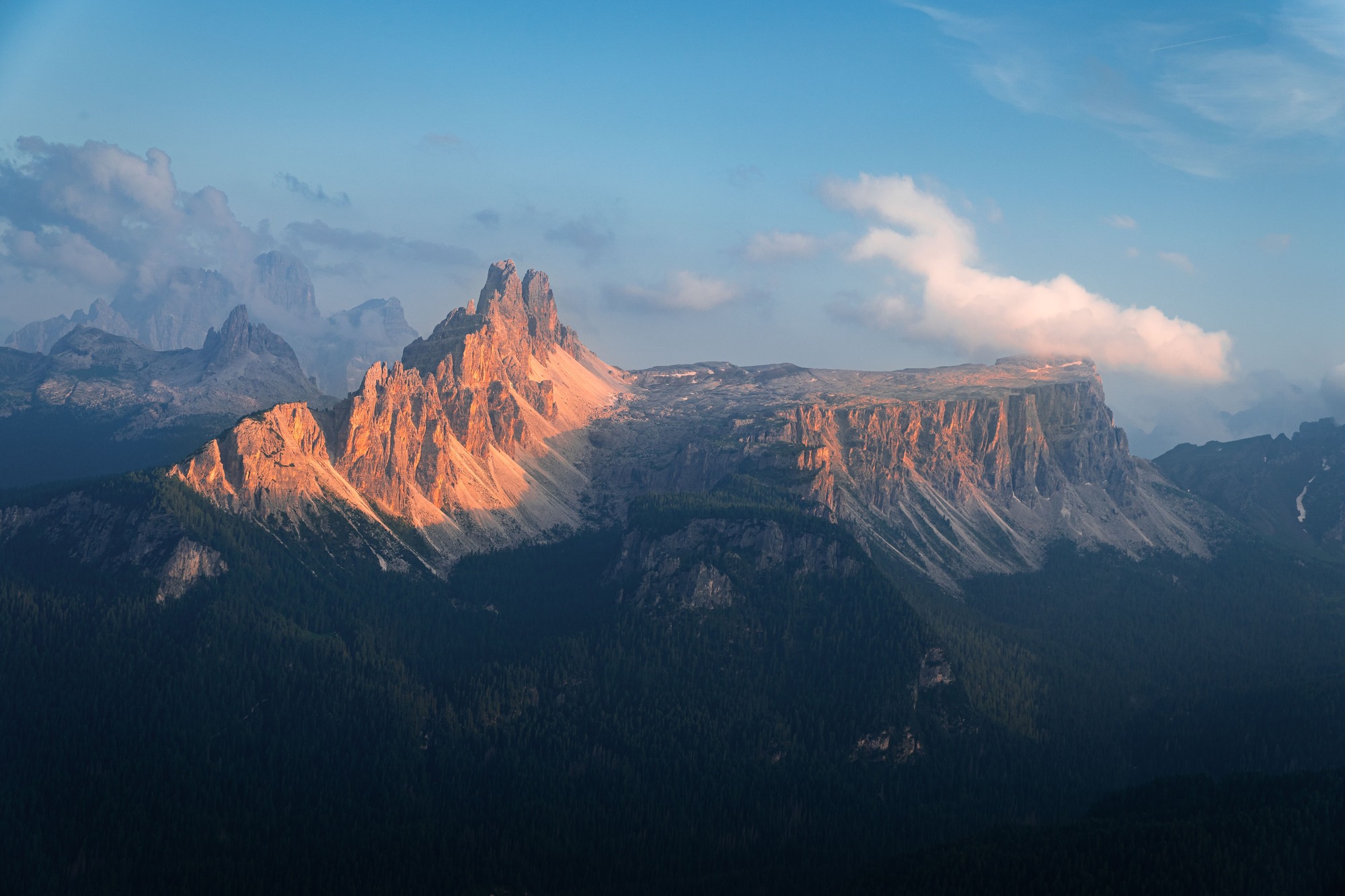 Lastoi de Formin e Croda da Lago estate