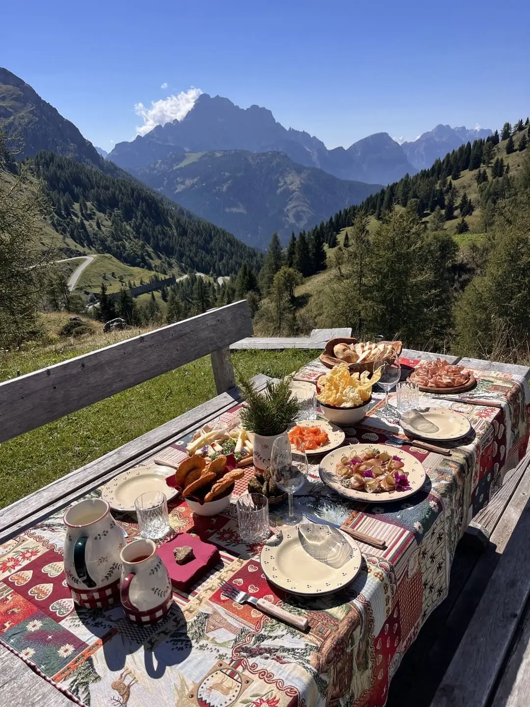 Pranzo al Passo Giau Baita di Samuele
